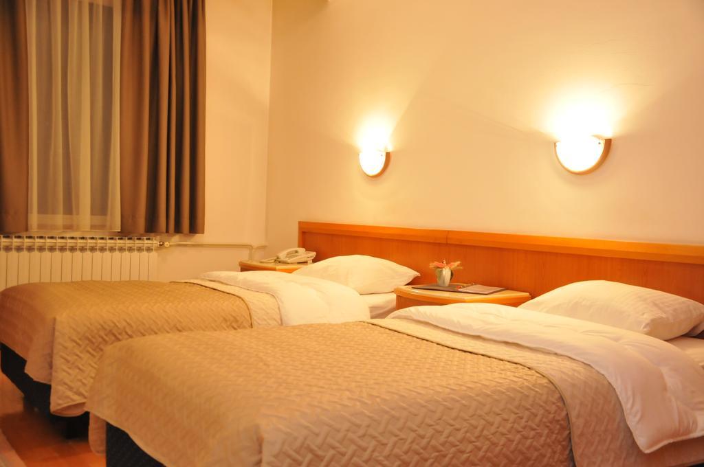 Hotel Terex Naselje Starosjedilaca Екстериор снимка